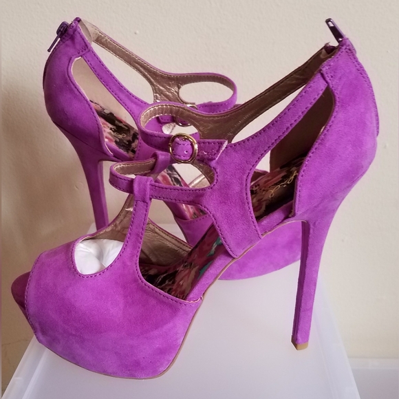 QUPID- PURPLE SUEDE PLATFORM 6"in HEELS - Picture 4 of 5